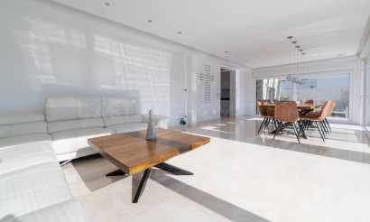 Resale - Villa - Orihuela Costa - La Zenia