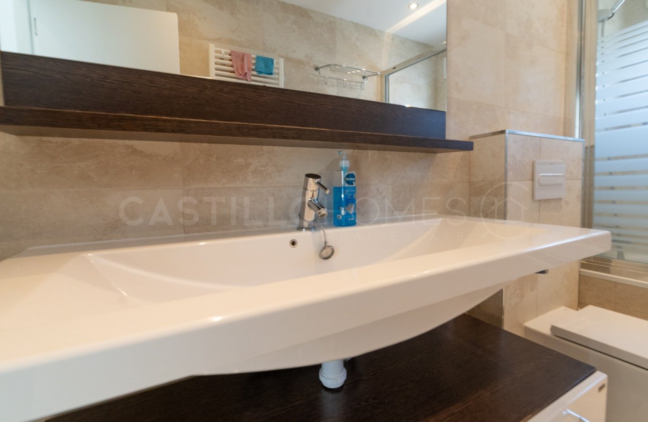 Resale - Villa - Orihuela Costa - La Zenia