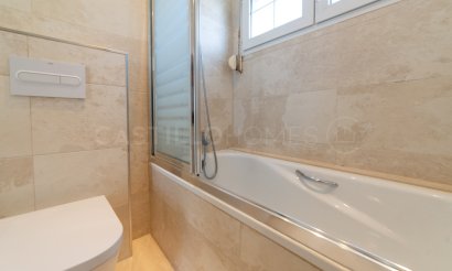 Resale - Villa - Orihuela Costa - La Zenia