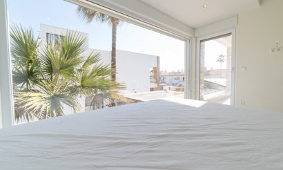 Resale - Villa - Orihuela Costa - La Zenia