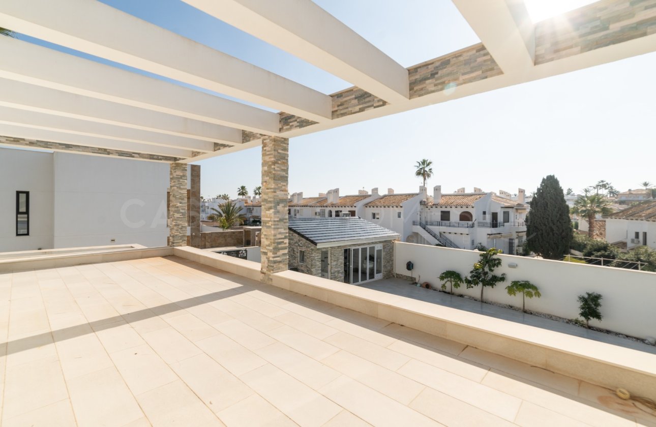 Resale - Villa - Orihuela Costa - La Zenia