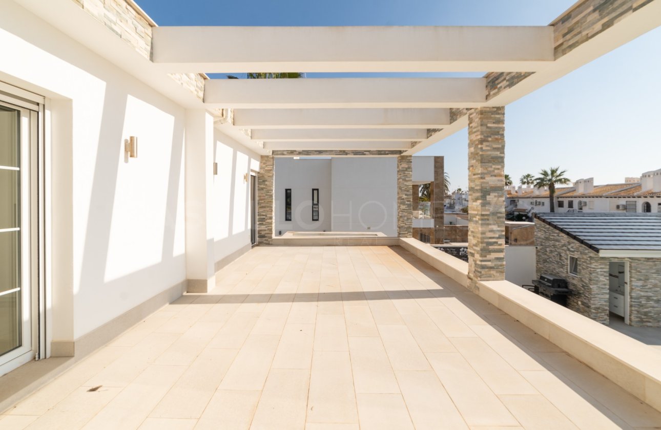 Resale - Villa - Orihuela Costa - La Zenia