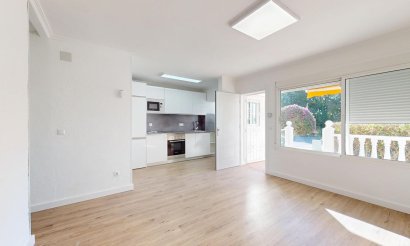 Resale - Bungalow - Orihuela Costa - Villamartín-Las Filipinas