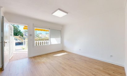 Resale - Bungalow - Orihuela Costa - Villamartín-Las Filipinas