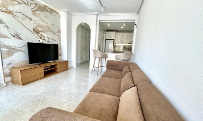 Resale - Apartment / flat - Campoamor R-5