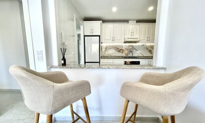 Resale - Apartment / flat - Campoamor R-5