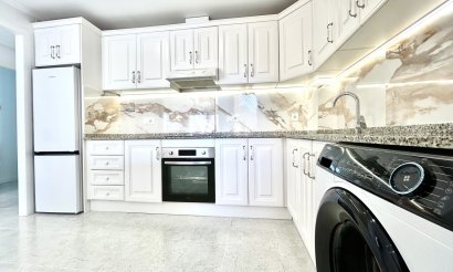 Resale - Apartment / flat - Campoamor R-5