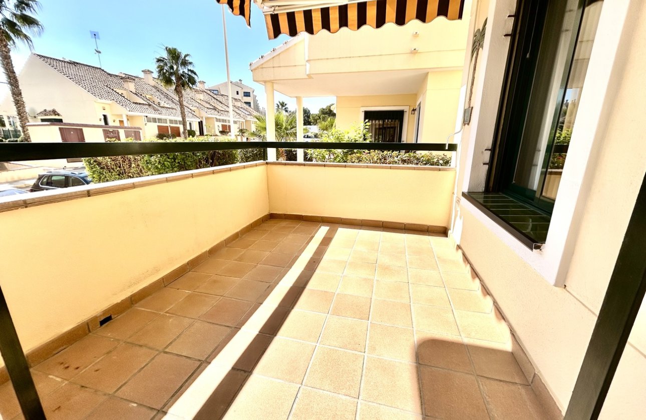 Resale - Apartment / flat - Campoamor R-5
