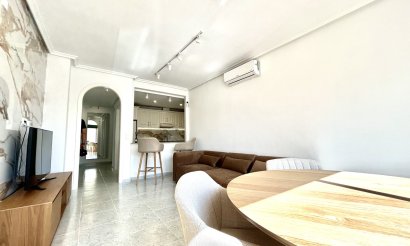 Resale - Apartment / flat - Campoamor R-5