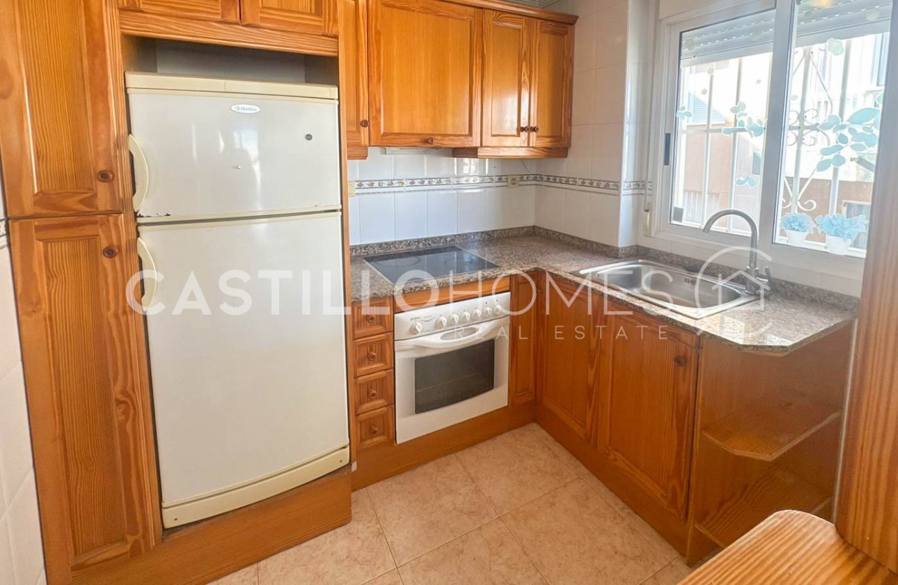 Resale - Apartment / flat - Torrevieja - La Mata