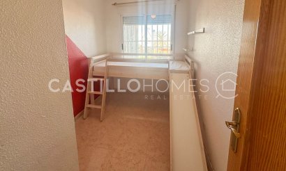 Resale - Apartment / flat - Torrevieja - La Mata