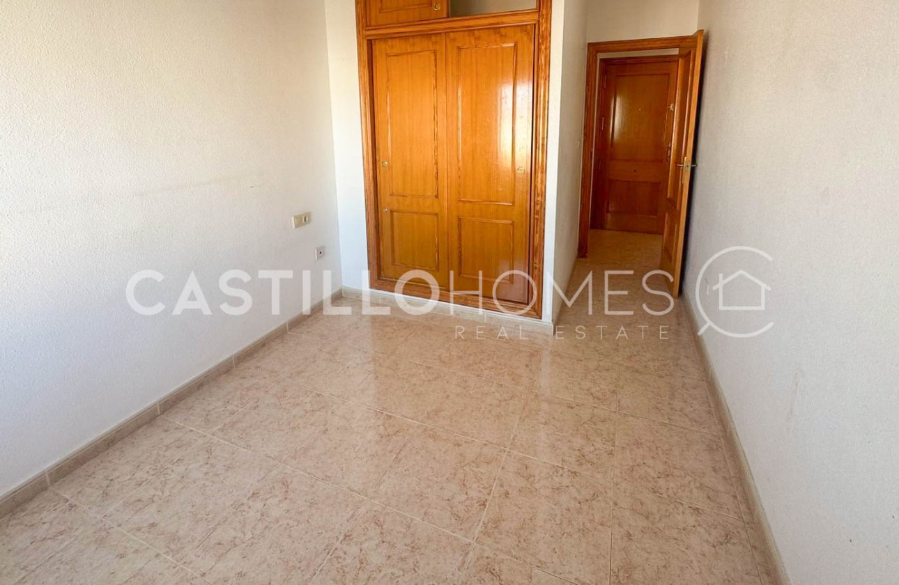 Resale - Apartment / flat - Torrevieja - La Mata