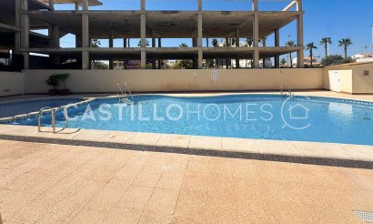 Resale - Apartment / flat - Torrevieja - La Mata