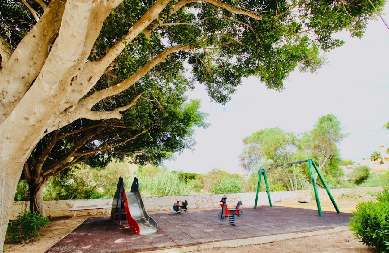 Resale - Villa - Orihuela Costa - Cabo Roig