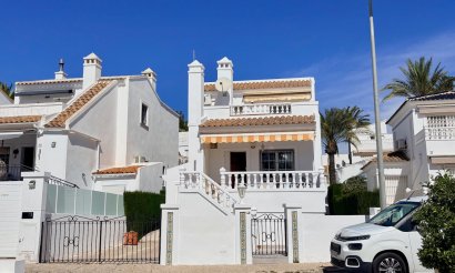 Resale - Villa - Orihuela - Villamartin