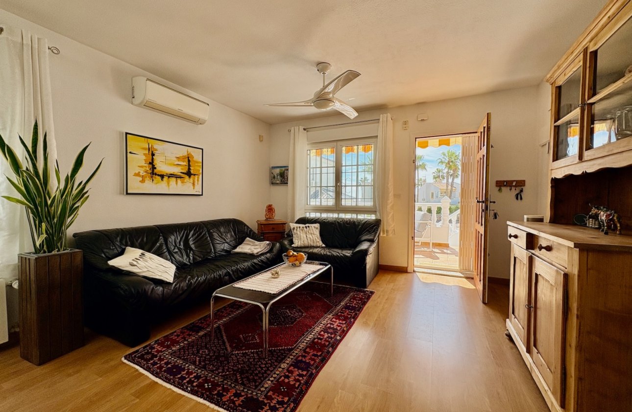 Resale - Villa - Orihuela - Villamartin