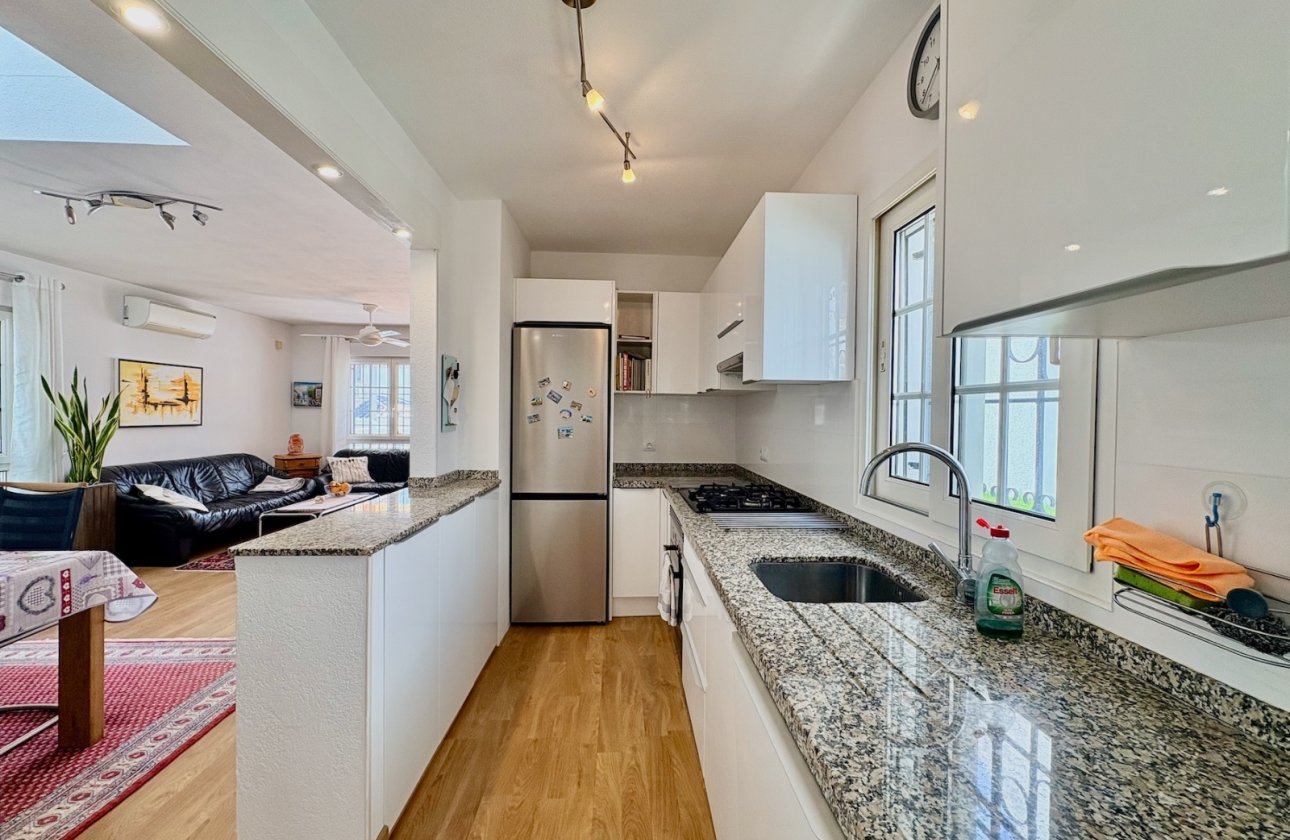 Resale - Villa - Orihuela - Villamartin