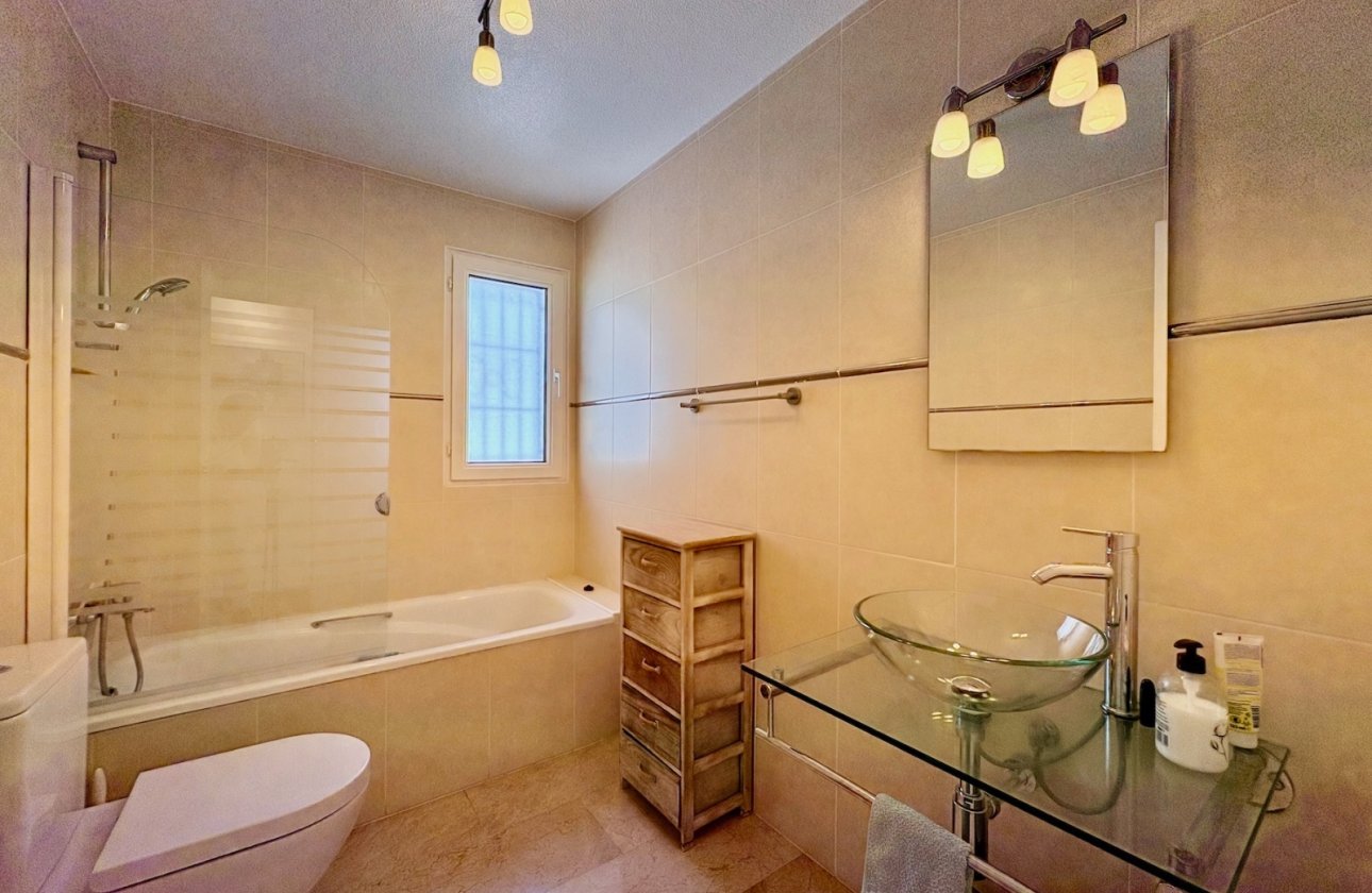 Resale - Villa - Orihuela - Villamartin