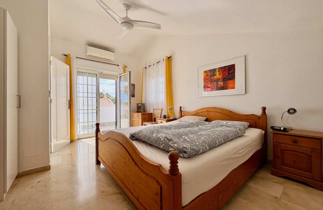 Resale - Villa - Orihuela - Villamartin