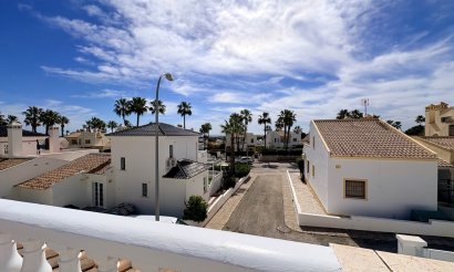 Resale - Villa - Orihuela - Villamartin