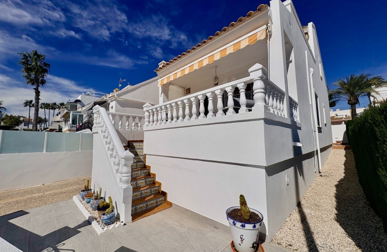 Resale - Villa - Orihuela - Villamartin