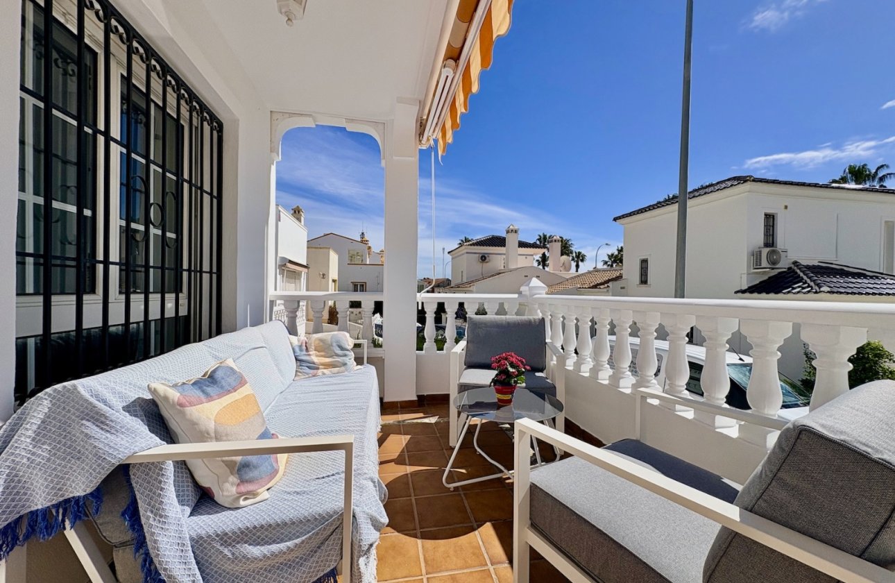 Resale - Villa - Orihuela - Villamartin