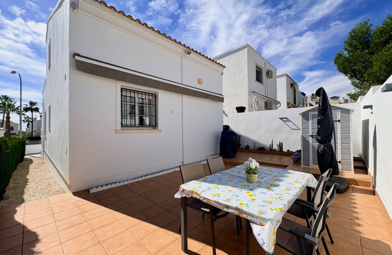 Resale - Villa - Orihuela - Villamartin