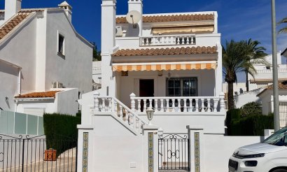 Resale - Villa - Orihuela - Villamartin
