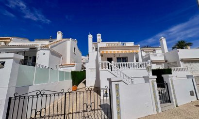 Resale - Villa - Orihuela - Villamartin