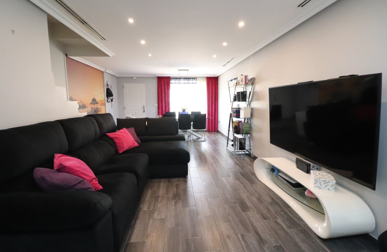 Resale - Townhouse - Redován - Redovan - Town