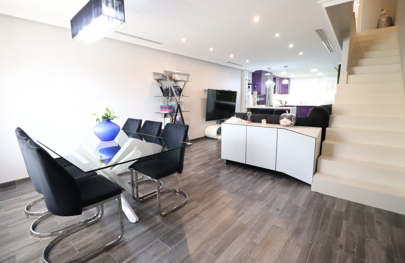 Resale - Townhouse - Redován - Redovan - Town