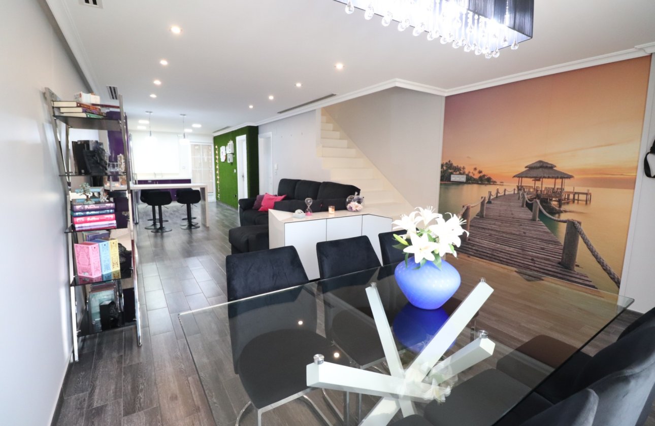 Resale - Townhouse - Redován - Redovan - Town