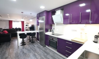 Resale - Townhouse - Redován - Redovan - Town