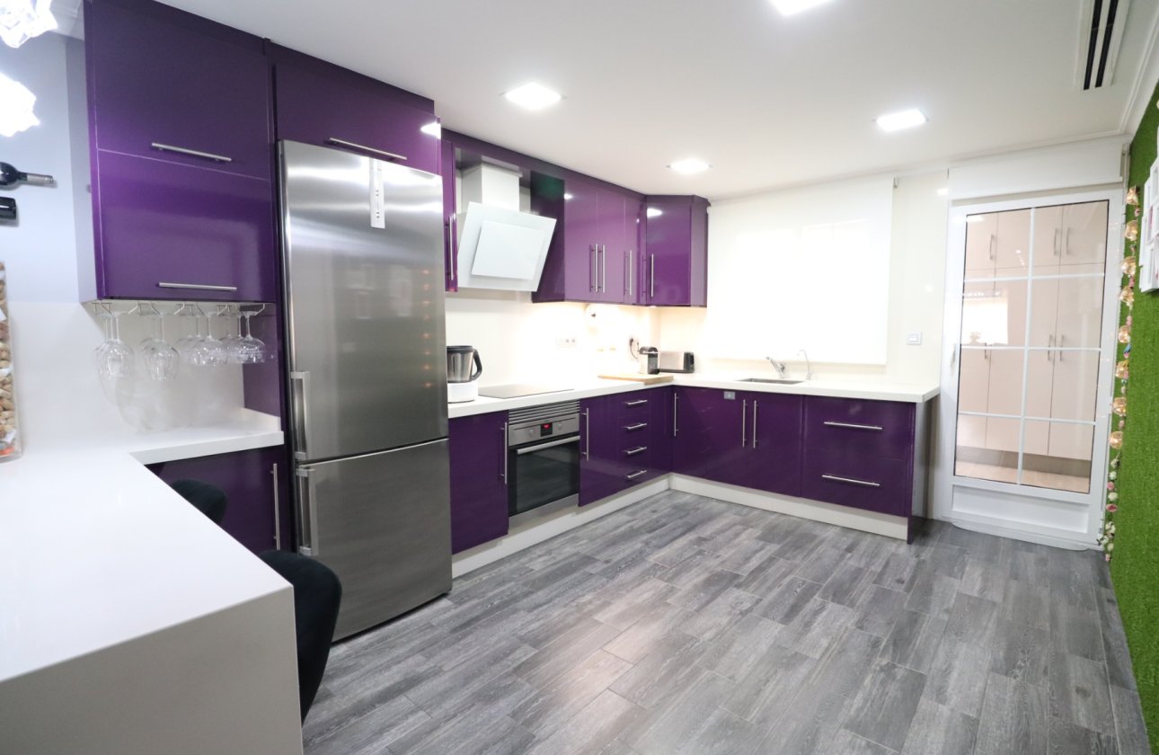 Resale - Townhouse - Redován - Redovan - Town