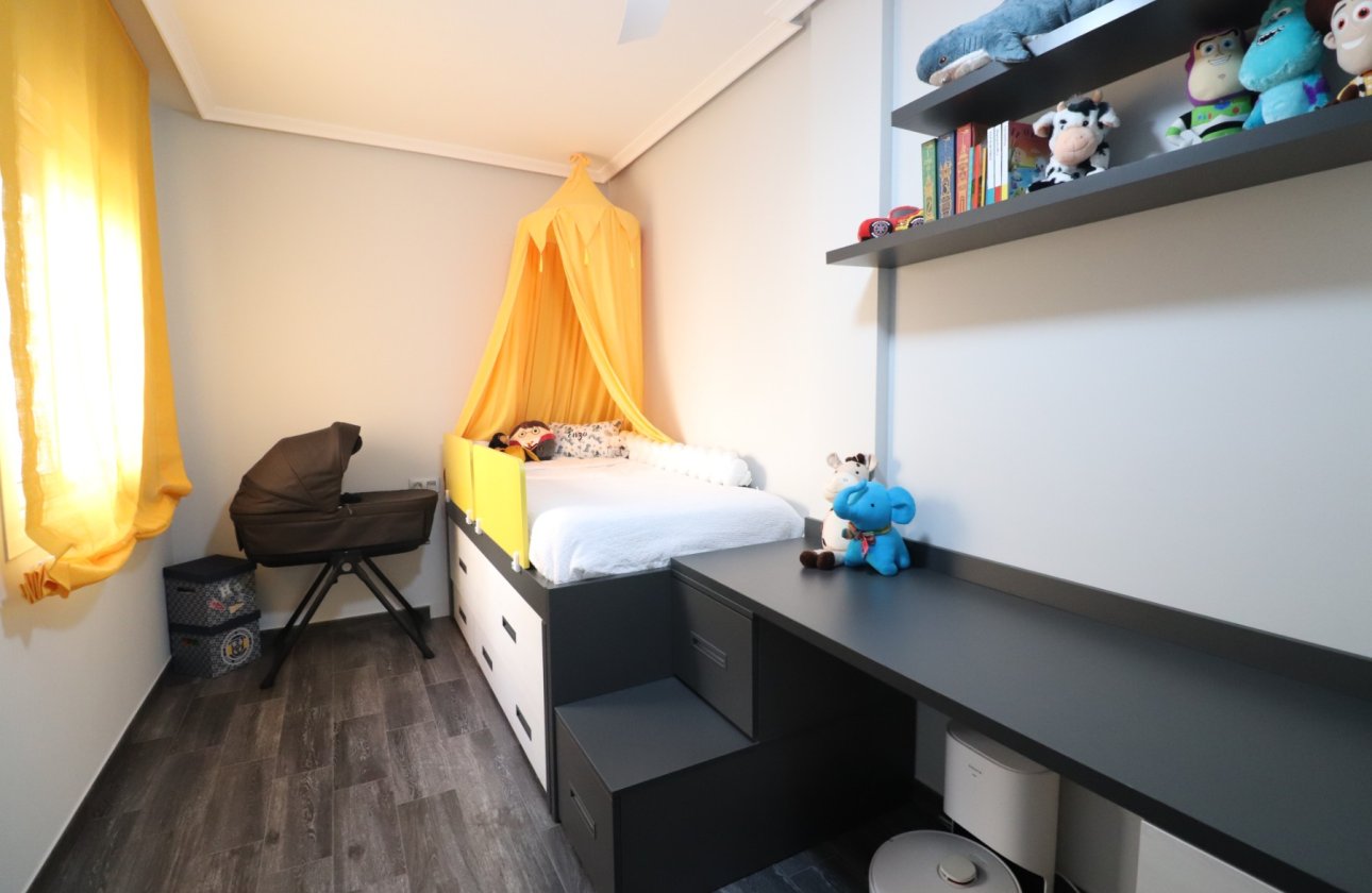 Resale - Townhouse - Redován - Redovan - Town