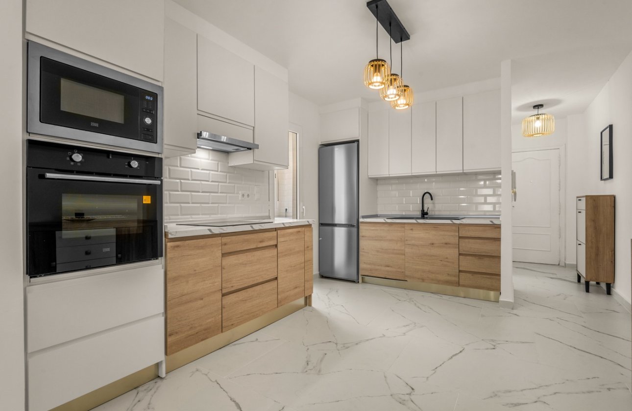 Resale - Apartment / flat - Torrevieja - Playa de El Cura