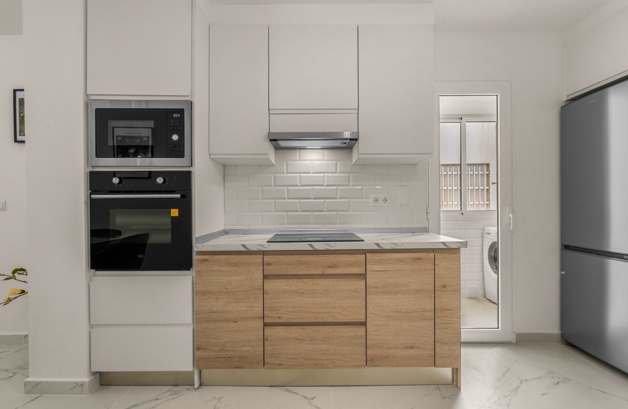 Resale - Apartment / flat - Torrevieja - Playa de El Cura