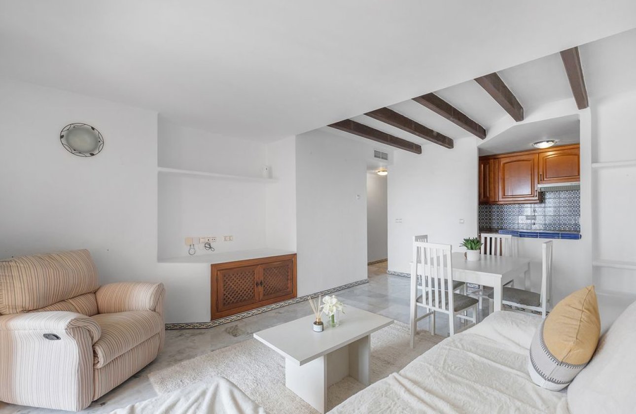 Resale - Apartment / flat - Torrevieja - Urb. Rosaleda