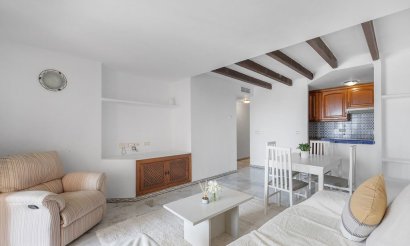 Resale - Apartment / flat - Torrevieja - Urb. Rosaleda