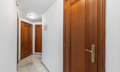 Resale - Apartment / flat - Torrevieja - Urb. Rosaleda