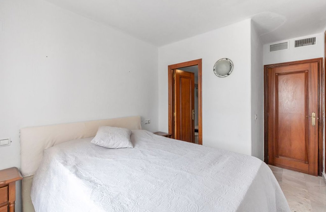 Resale - Apartment / flat - Torrevieja - Urb. Rosaleda