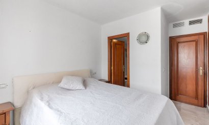 Resale - Apartment / flat - Torrevieja - Urb. Rosaleda