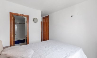 Resale - Apartment / flat - Torrevieja - Urb. Rosaleda
