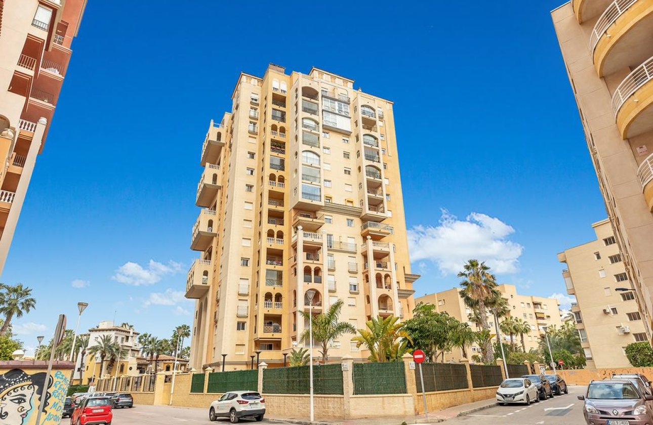 Resale - Apartment / flat - Torrevieja - Urb. Rosaleda