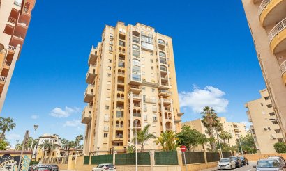 Resale - Apartment / flat - Torrevieja - Urb. Rosaleda