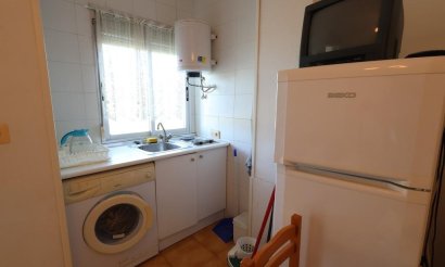 Resale - Apartment / flat - Torrevieja - La Mata pueblo