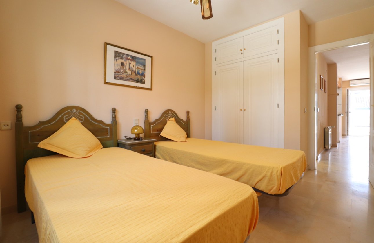 Resale - Bungalow - Orihuela Costa - Villamartin