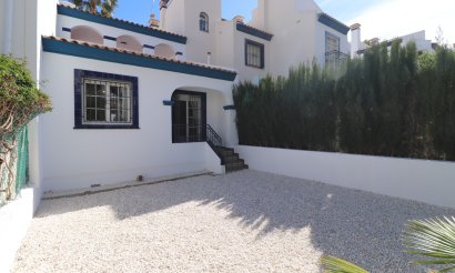 Resale - Bungalow - Orihuela Costa - Villamartin