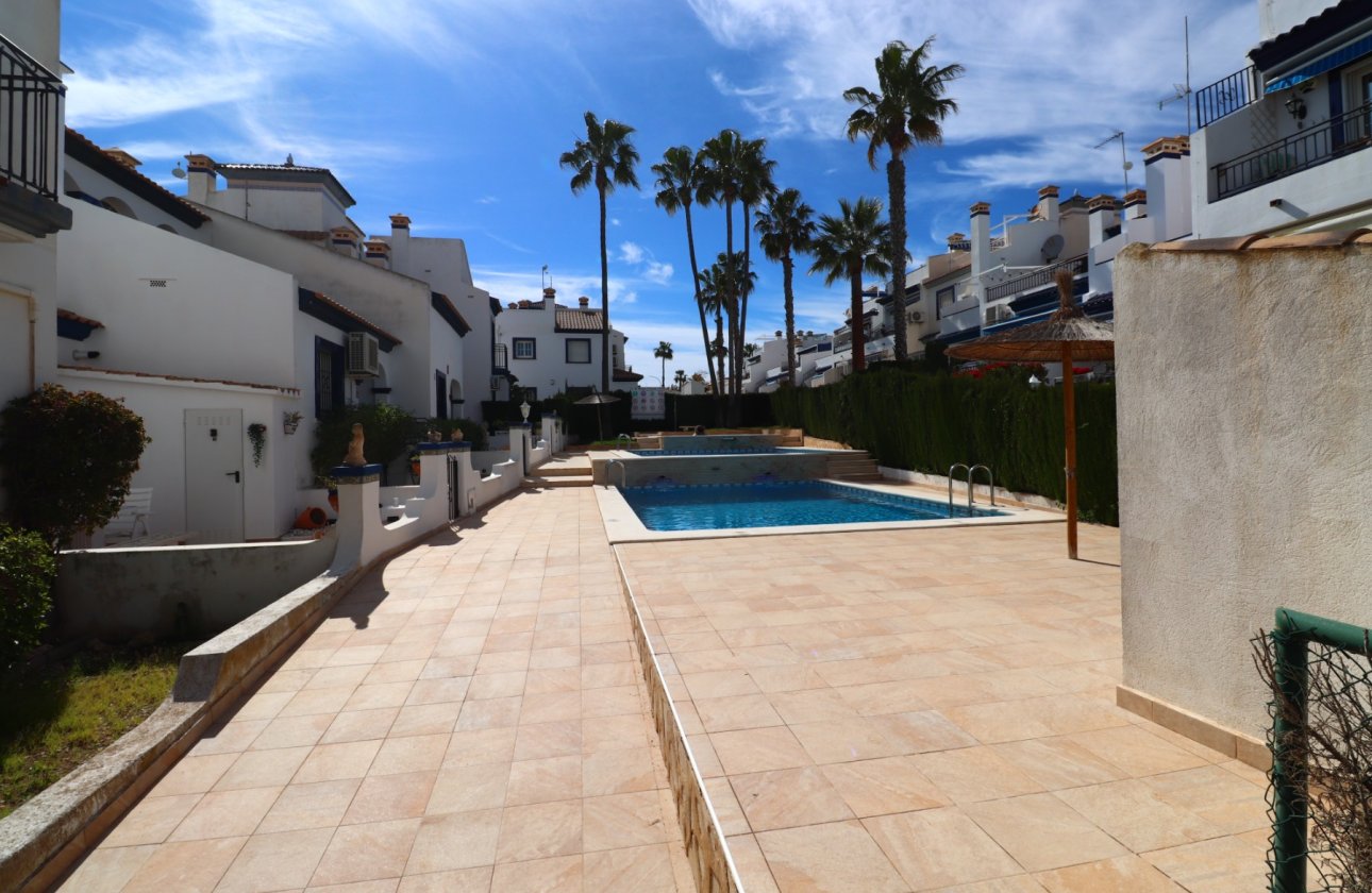 Resale - Bungalow - Orihuela Costa - Villamartin