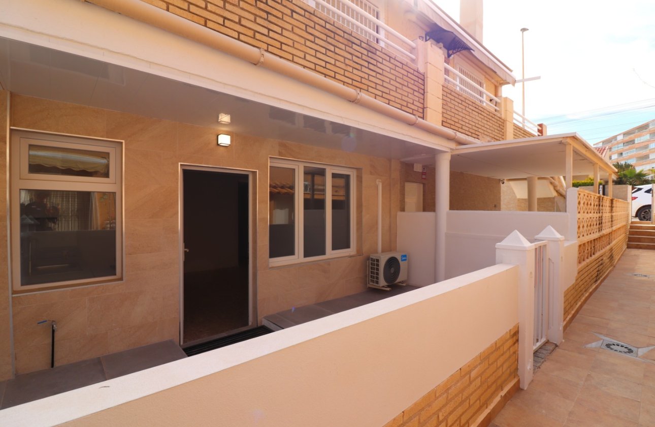 Resale - Apartment / flat - Torrevieja - Torre La Mata